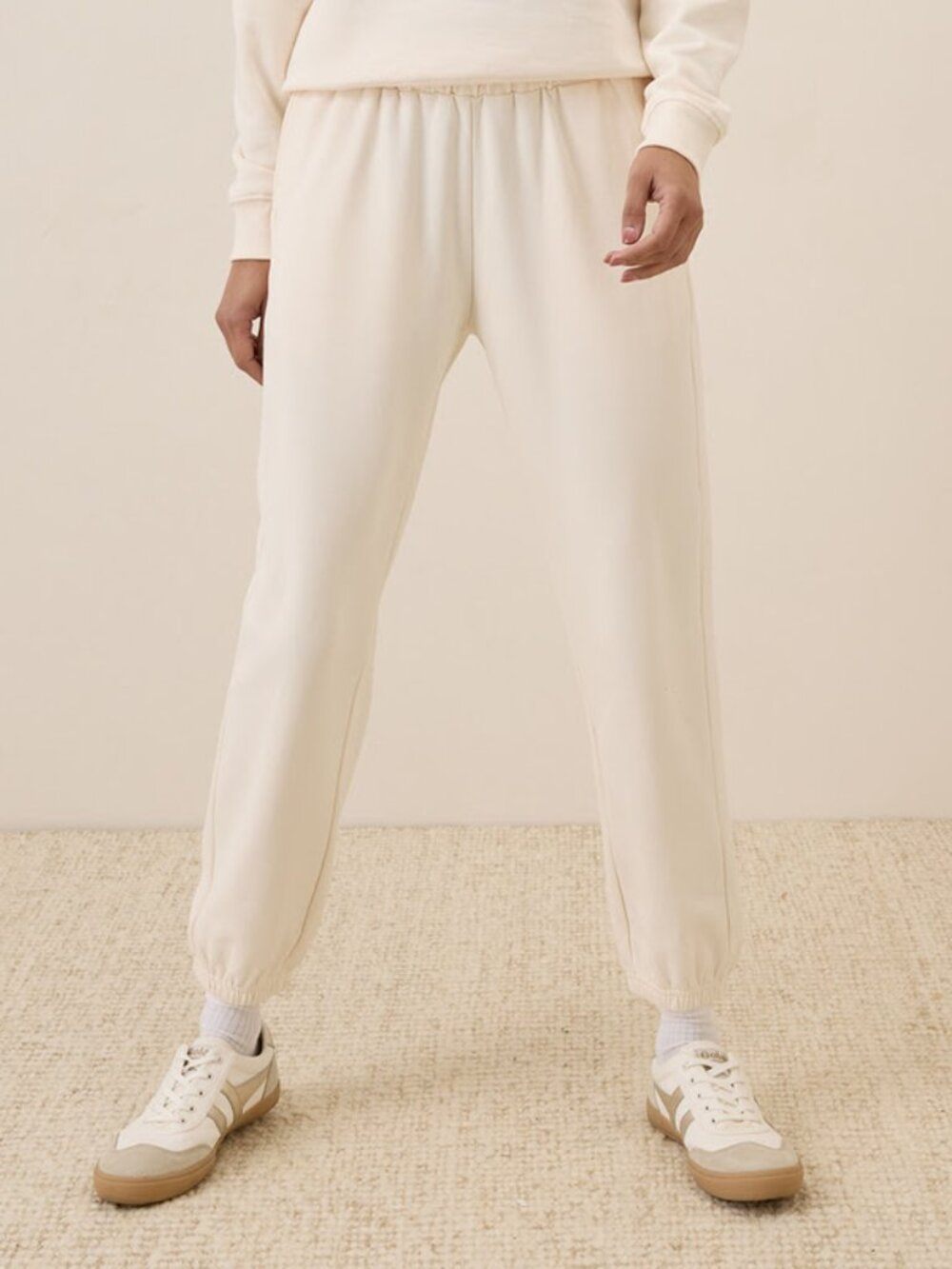 Pact Women's Bone Cloud Brushed Fleece Sweatpant, size Large